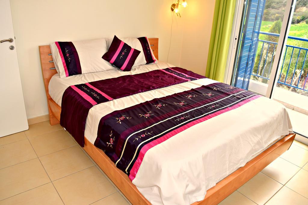 Latchi Beach Front Villa - Private Heated Pool - Amazing Uninterrupted Sea Views Polis Exterior foto