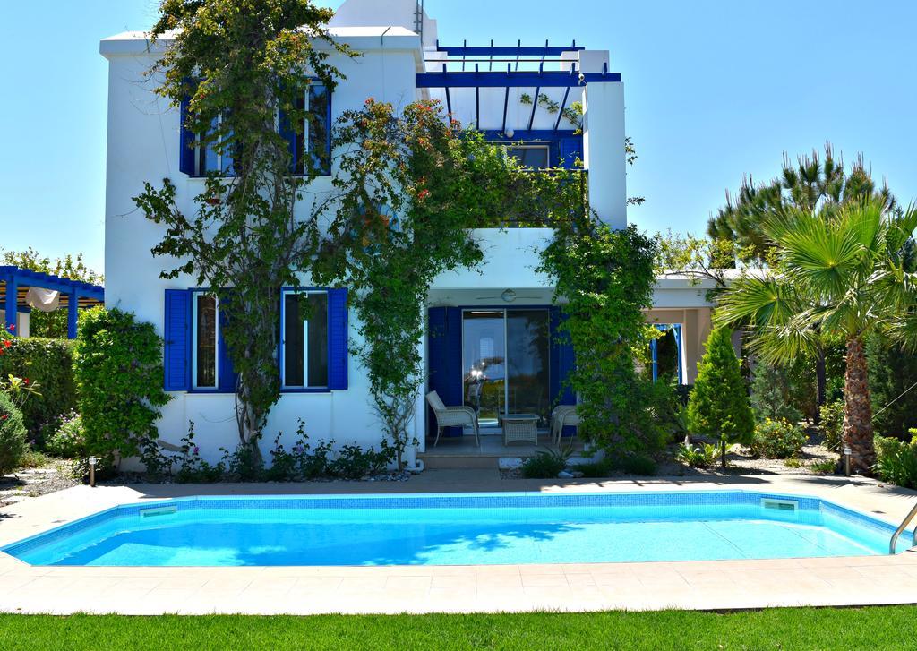 Latchi Beach Front Villa - Private Heated Pool - Amazing Uninterrupted Sea Views Polis Exterior foto