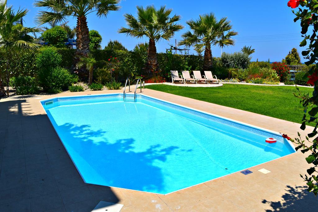 Latchi Beach Front Villa - Private Heated Pool - Amazing Uninterrupted Sea Views Polis Exterior foto