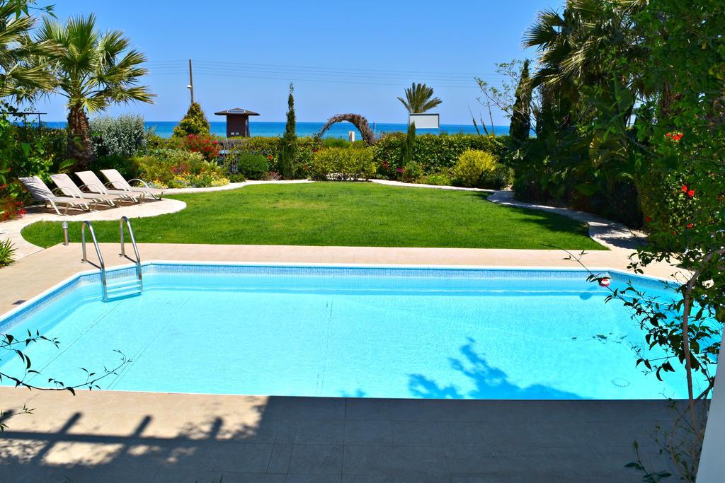 Latchi Beach Front Villa - Private Heated Pool - Amazing Uninterrupted Sea Views Polis Exterior foto